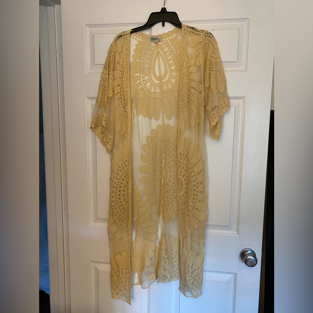 Boho wrap. Lightweight. Very cute!